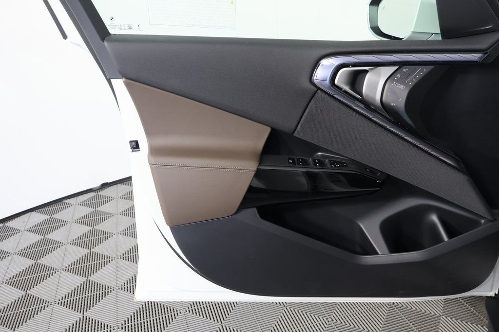 Used 2026 White Metallic BMW 30 xDrive image 7