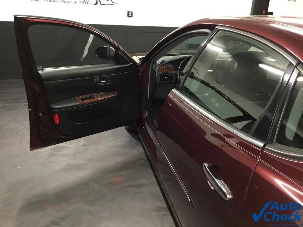 Used 2007 Red Buick CXL image 16