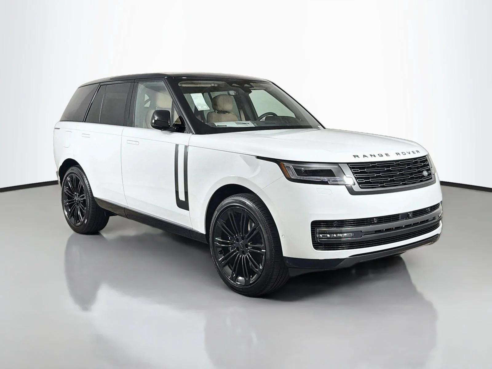 New 2026 Fuji White Land Rover SE image 7