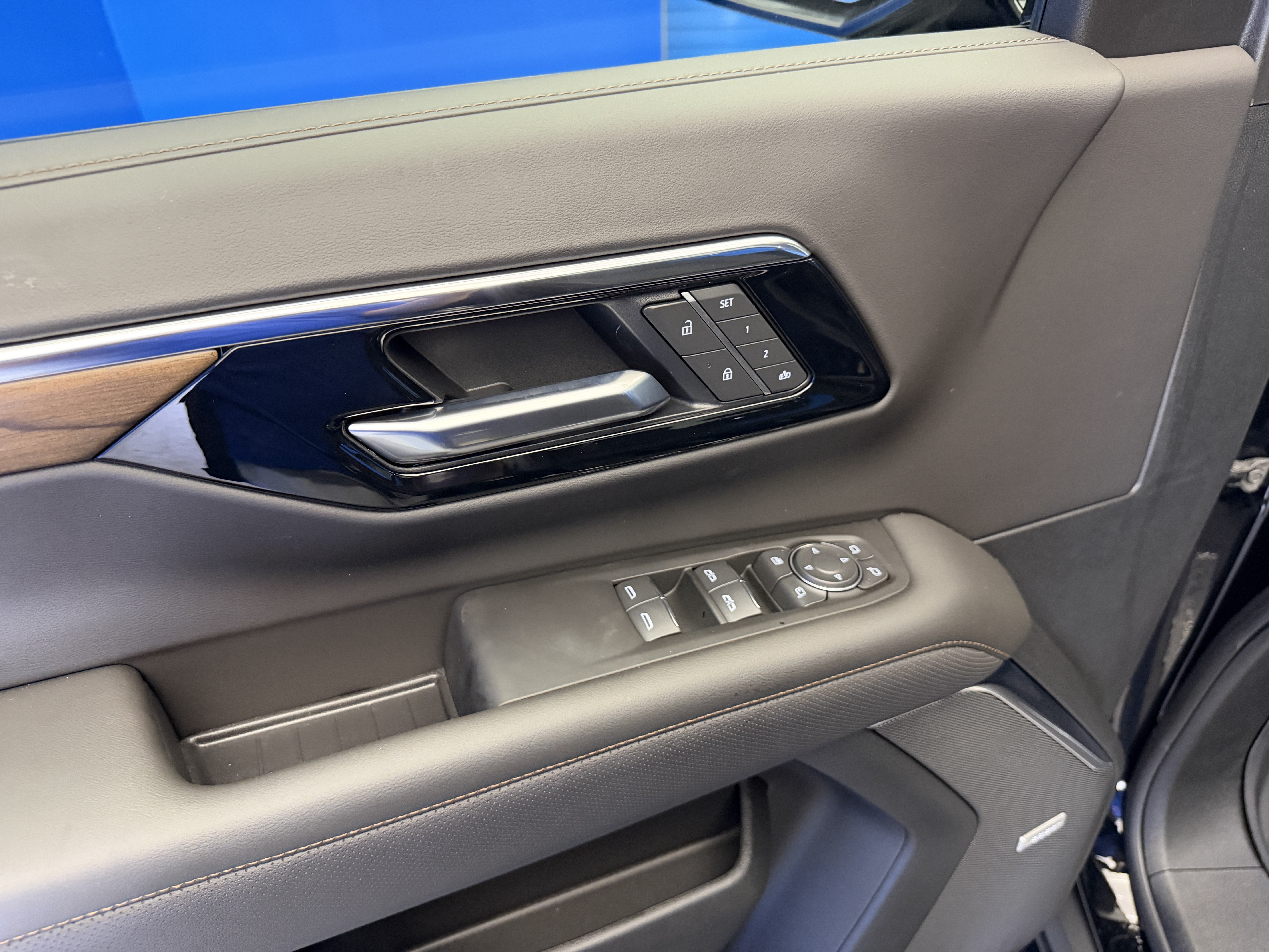 2026 Chevrolet Suburban High Country - Photo 11