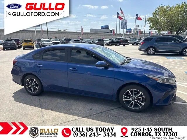 Used 2023 Deep Sea Blue Kia LXS image 3