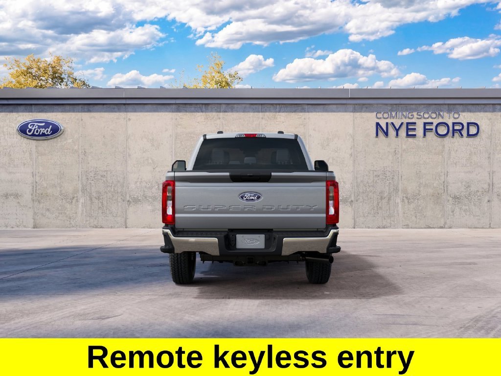 New 2027 Iconic Silver Metallic Ford F-250® XLT image 5