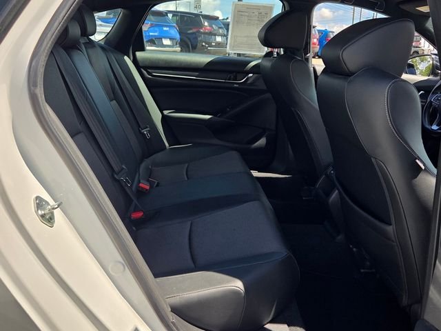 Used 2022  Honda Sport image 16