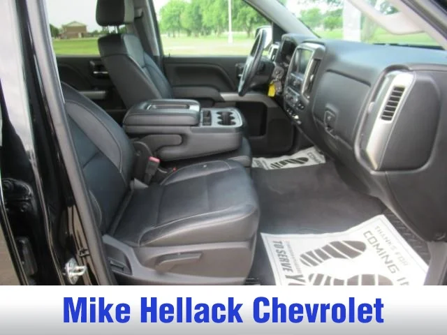 Used 2018 BLACK Chevrolet LT image 18