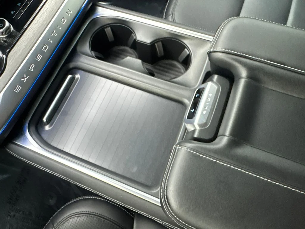Used 2025 Silver Ford Platinum image 73