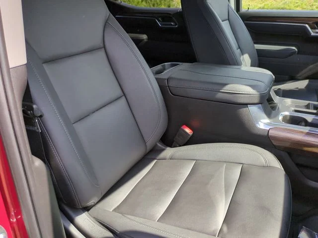 Used 2025 Red Chevrolet RST image 24