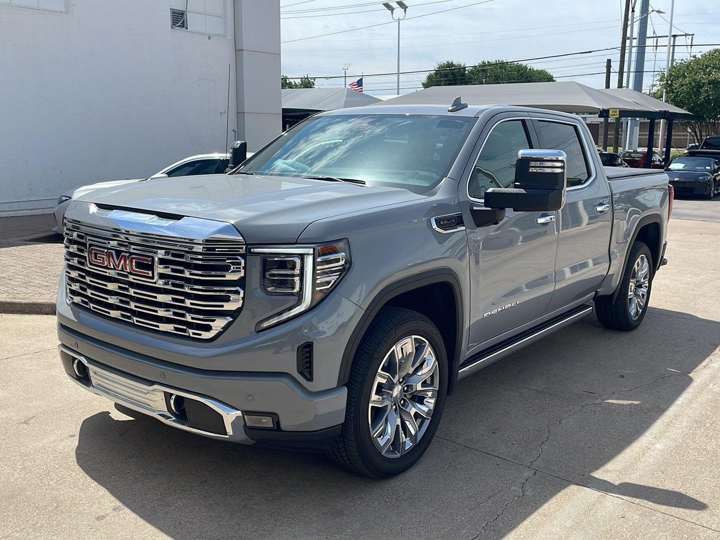 2025 GMC Sierra 4WD Crew Cab Short Box Denali's photo