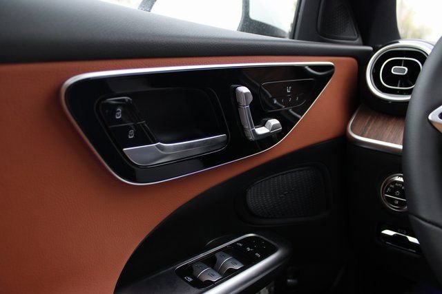 New 2025 Polar White Mercedes-Benz C 300 image 55