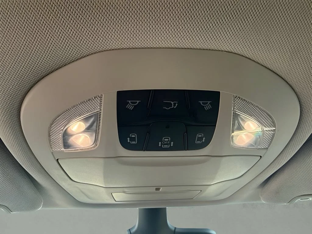 Used 2023 White Chrysler LX image 13