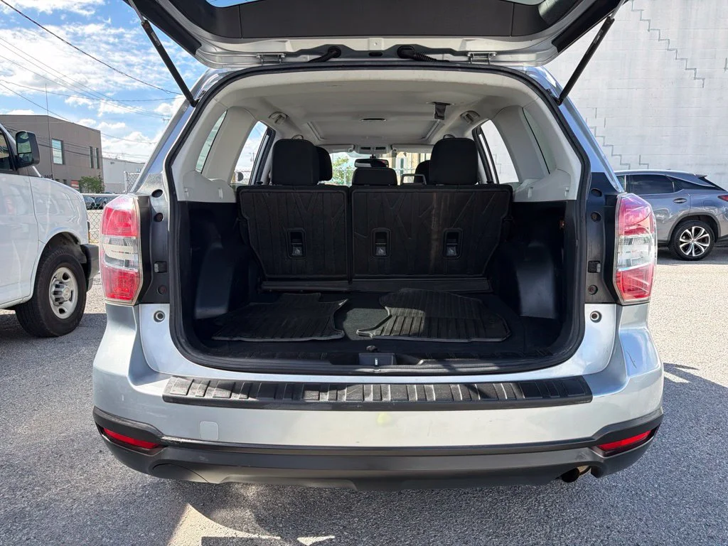 Used 2015 Silver Subaru 2.5i Premium image 8