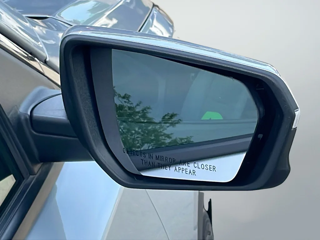 Used 2022 Silver GMC SLT image 44