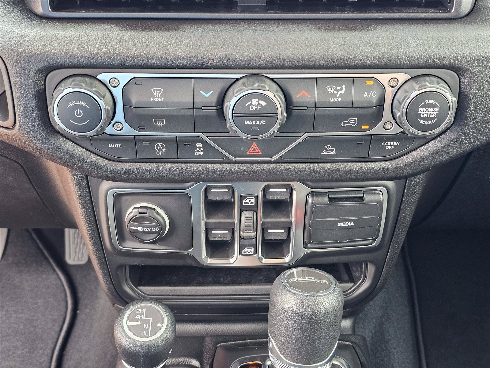 New 2026 Joose Jeep Sport S image 28