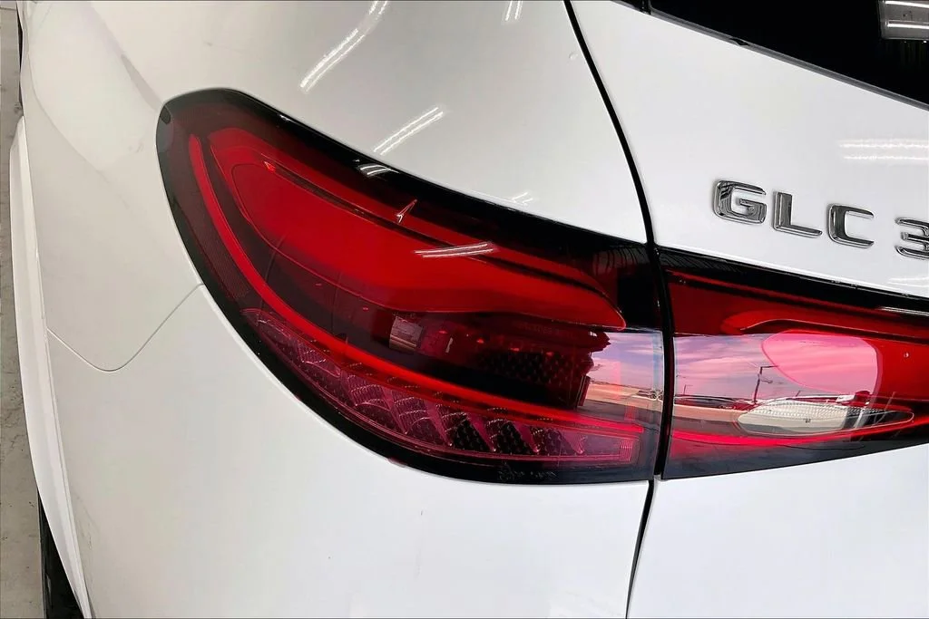 New 2026 Polar White Mercedes-Benz GLC 300 image 26