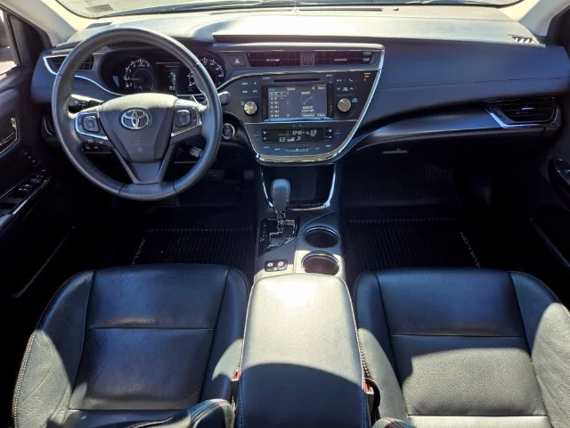 Used 2016 White Toyota XLE Premium image 15