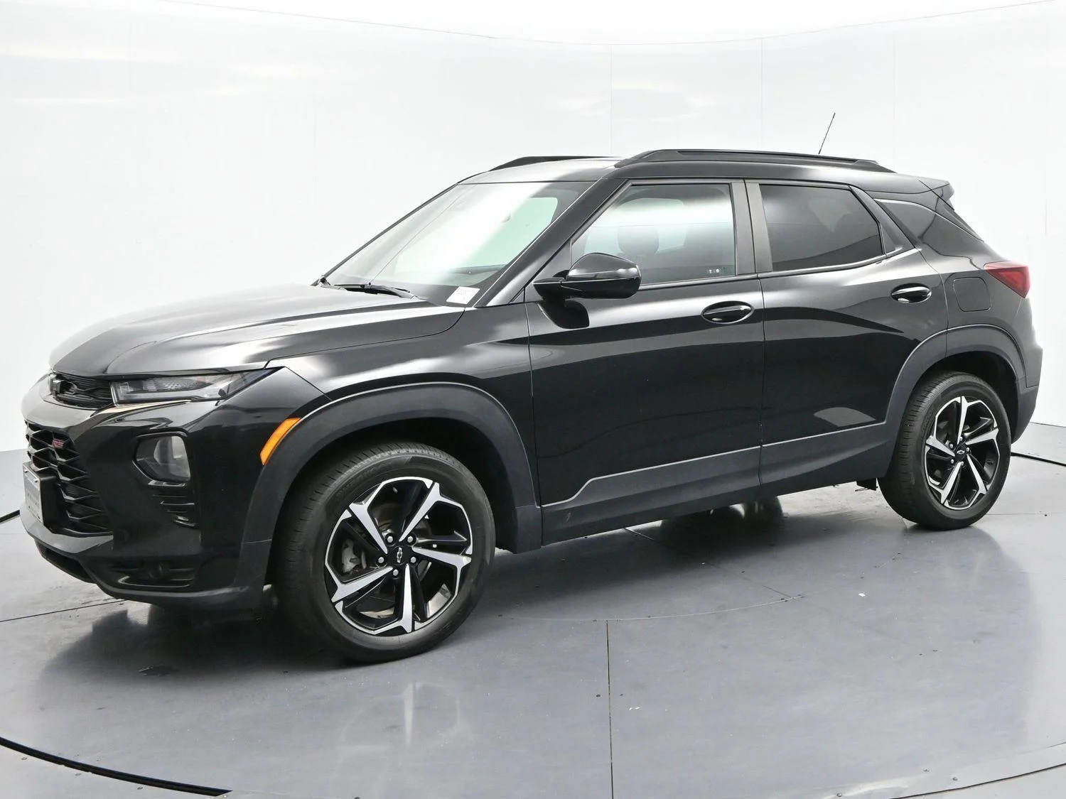 Used 2022 Mosaic Black Metallic Chevrolet RS image 3