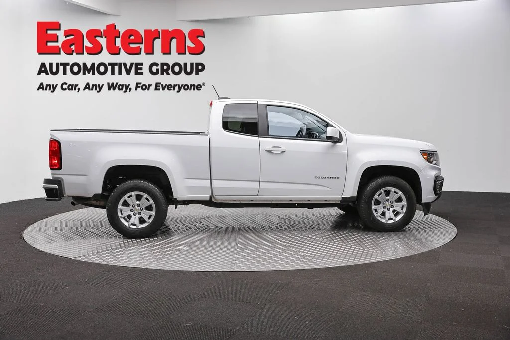 Used 2022 White Chevrolet LT image 4