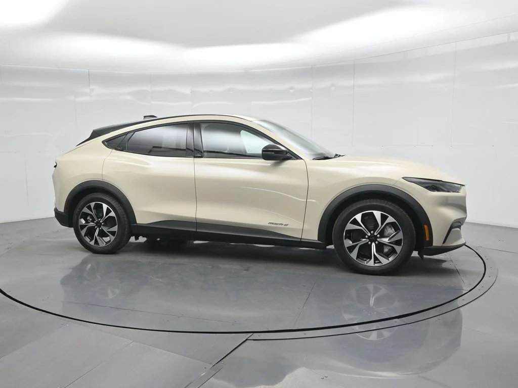 New 2026 Desert Sand Ford Select image 23