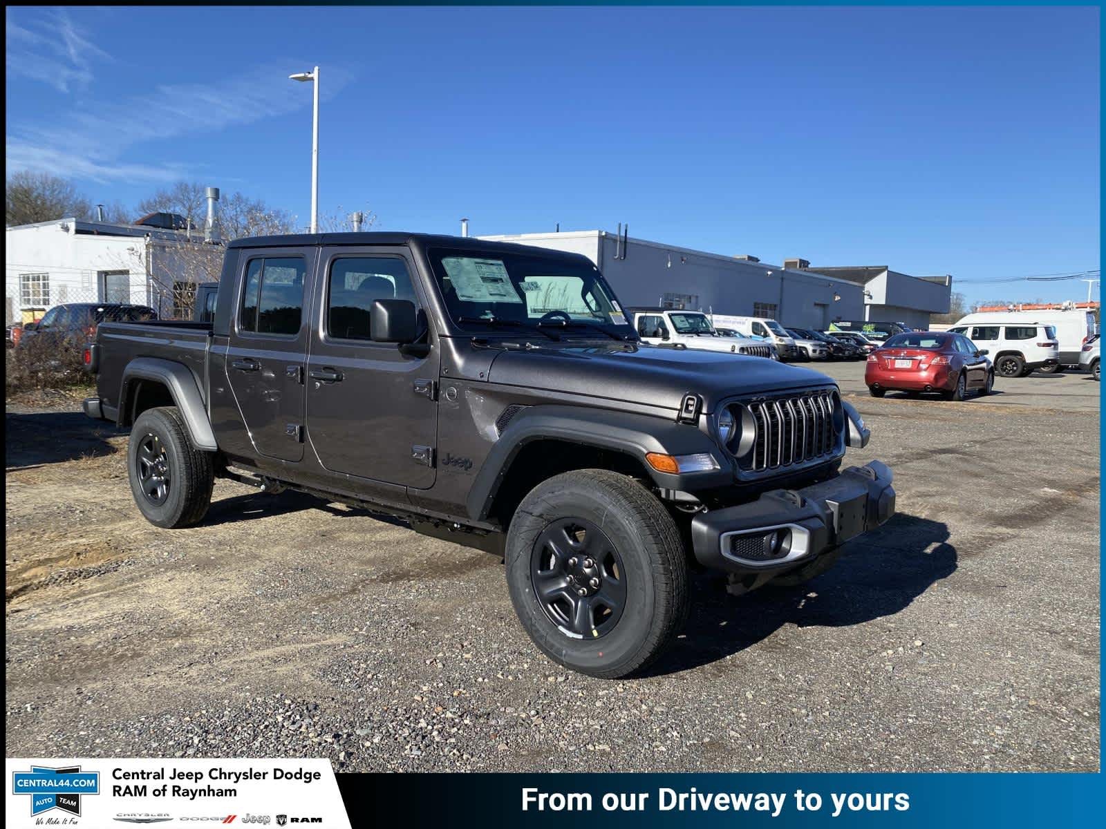 2026 Jeep Gladiator Sport Auto's photo