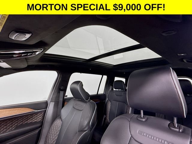 New 2026 Diamond Black Crystal Pearl-Coat Exterior Paint Jeep Summit image 23