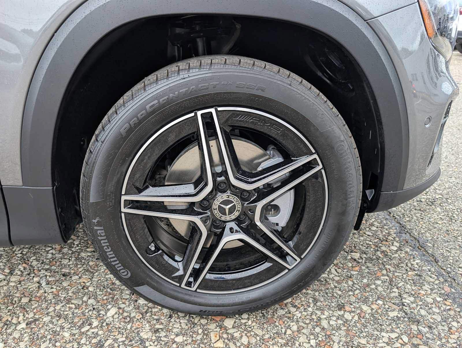 New 2026 Mountain Grey Metallic Mercedes-Benz GLB 250 image 3