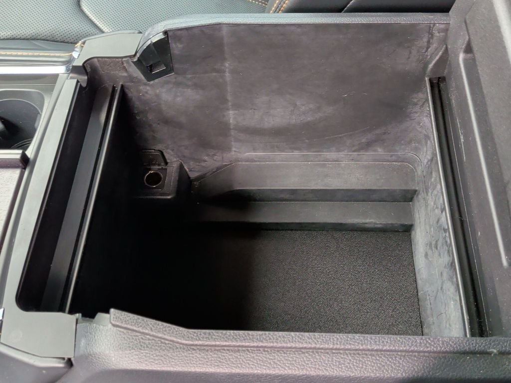 Used 2022 White Ford Platinum image 37