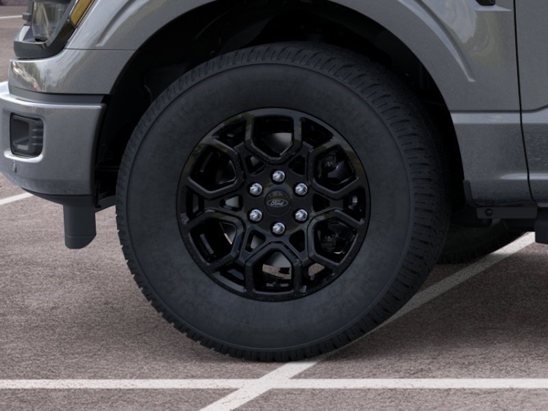 New 2026 Carbonized Gray Metallic Ford XLT image 19