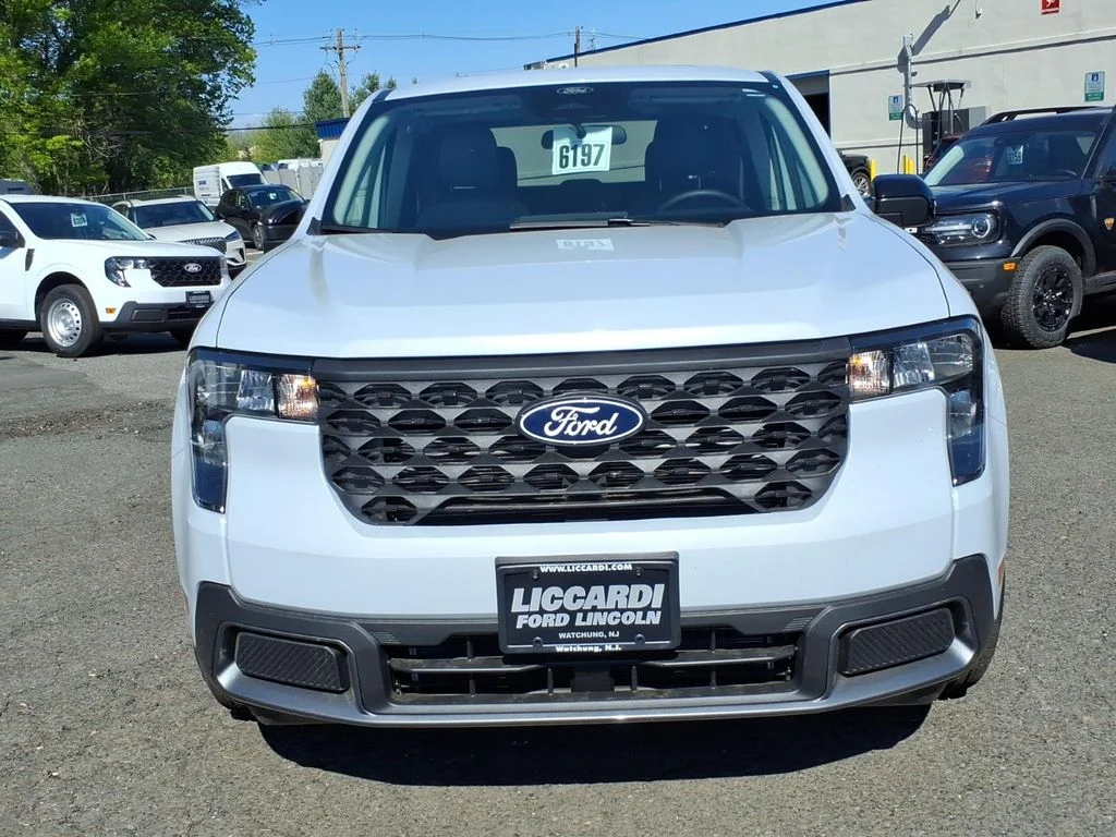 New 2026 Space White Metallic Ford XLT image 2