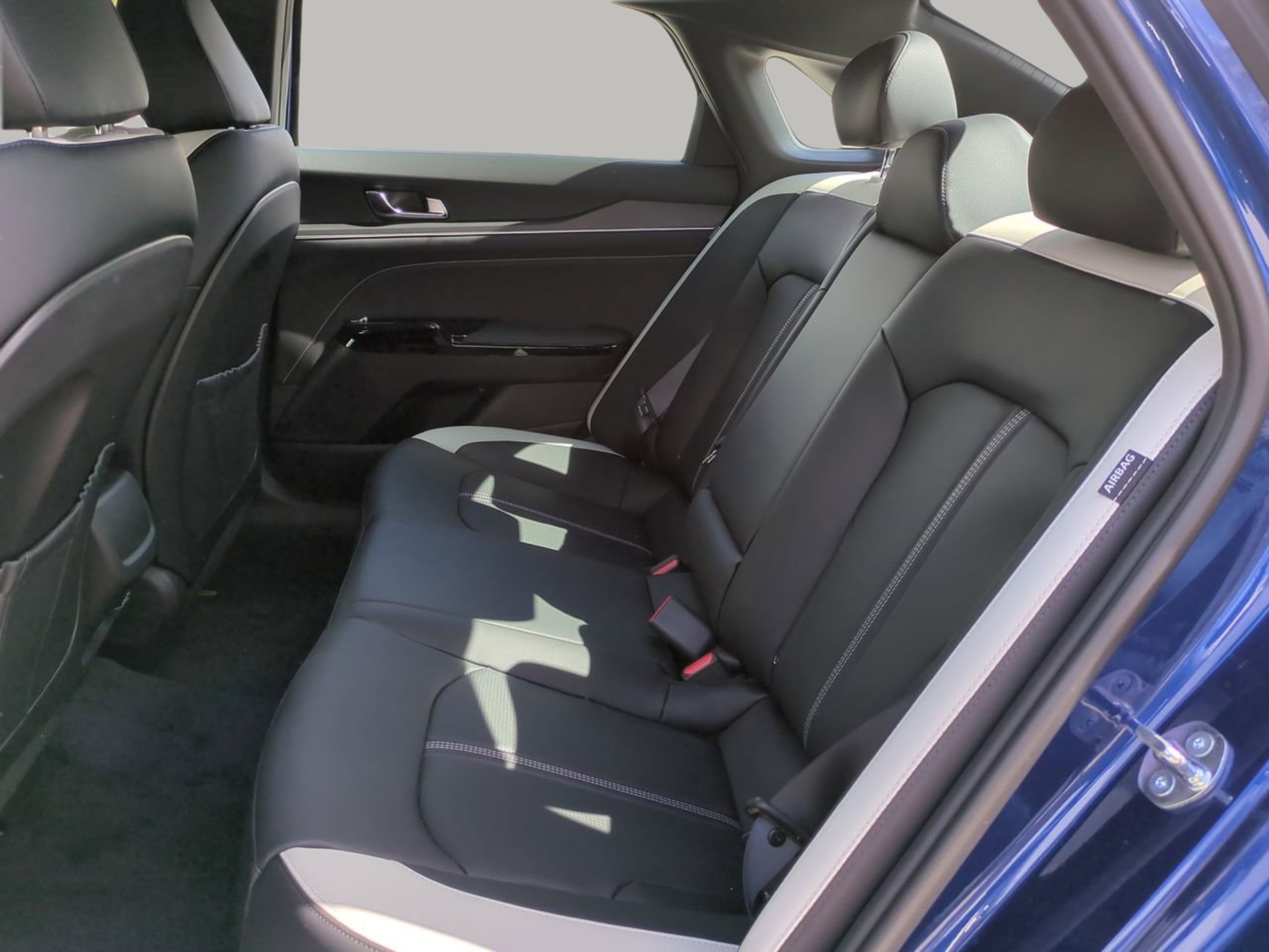 New 2026 Yacht Blue Kia GT-Line image 17