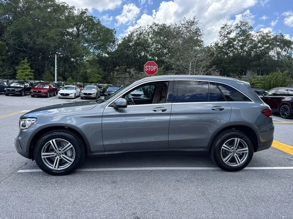 Used 2021 Graphite Gray Metallic Mercedes-Benz GLC 300 image 11