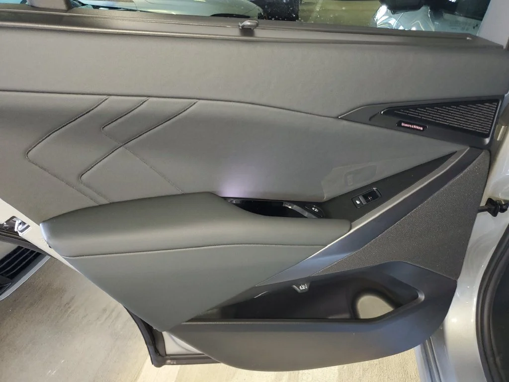 New 2027 Space Silver Metallic BMW  image 9