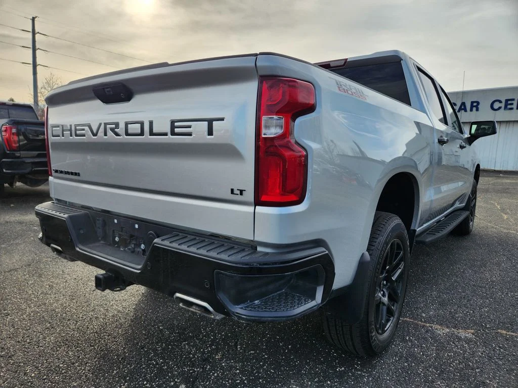 Used 2022 Silver Chevrolet Trail Boss Crew 4X4 image 38