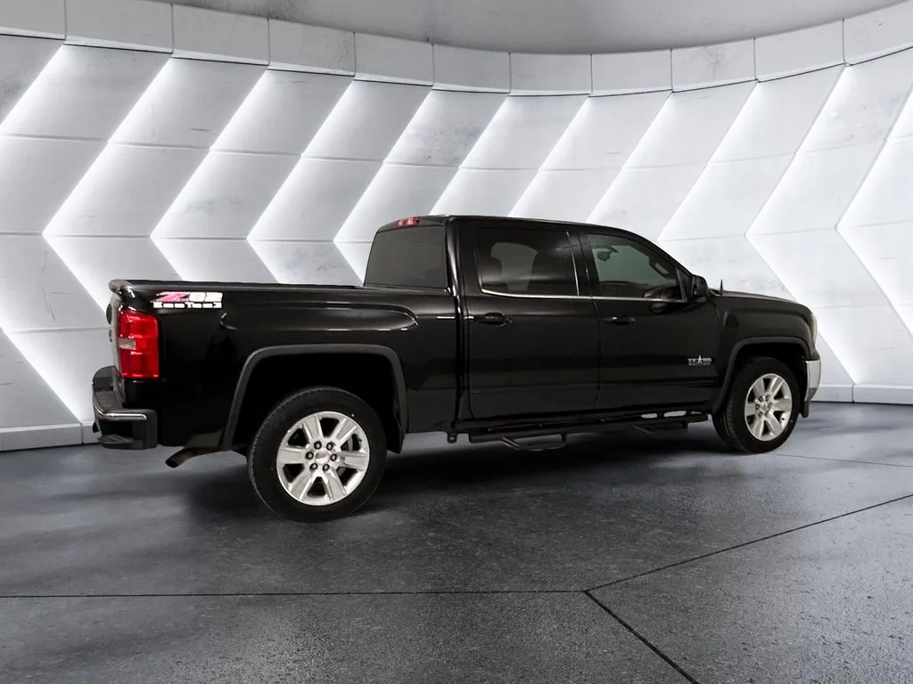 Used 2016 Black GMC SLE image 4
