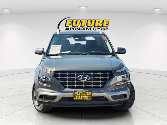 Used 2025 Gray Hyundai SEL image 2