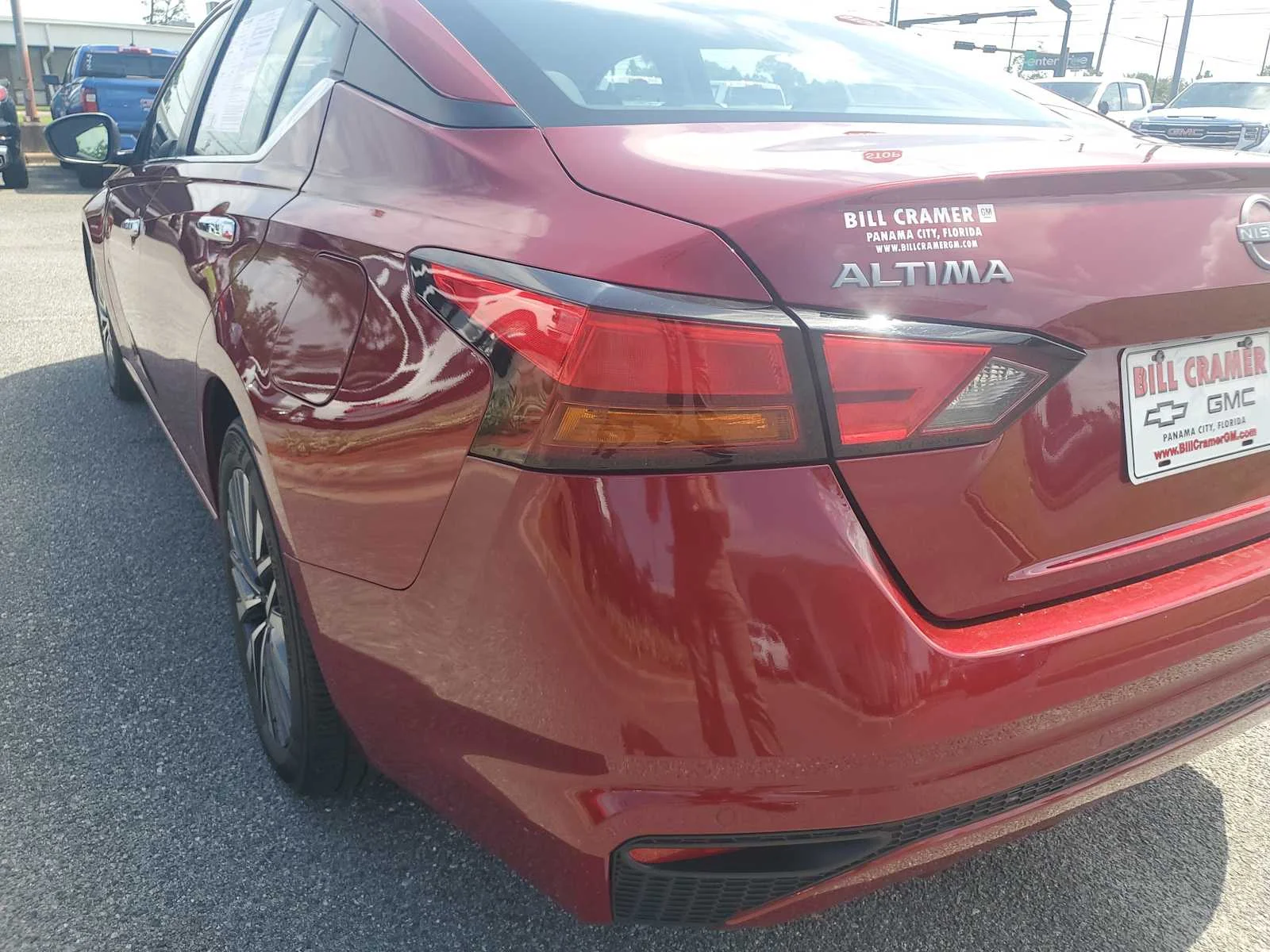 Used 2025 Gray Nissan SV image 18