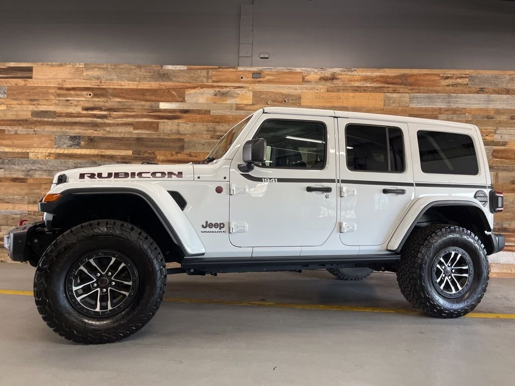 Used 2025 Bright White Clearcoat Jeep Rubicon X image 20