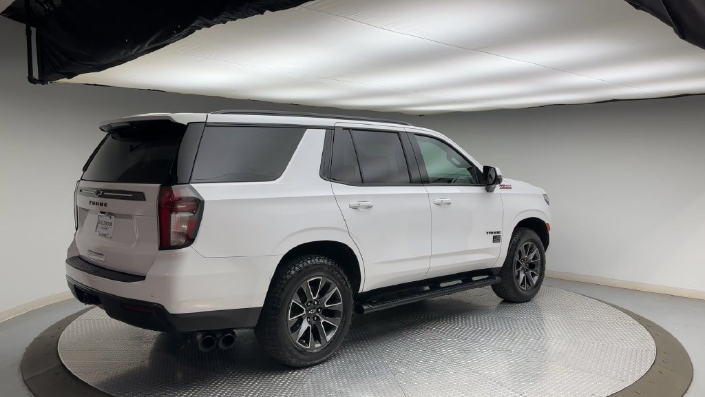 Used 2021 Summit White Chevrolet Z71 image 2