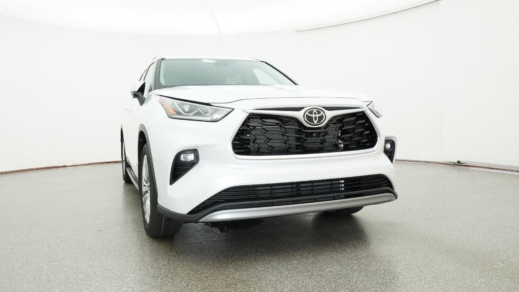 New 2026 Wind Chill Pearl Toyota Platinum image 7