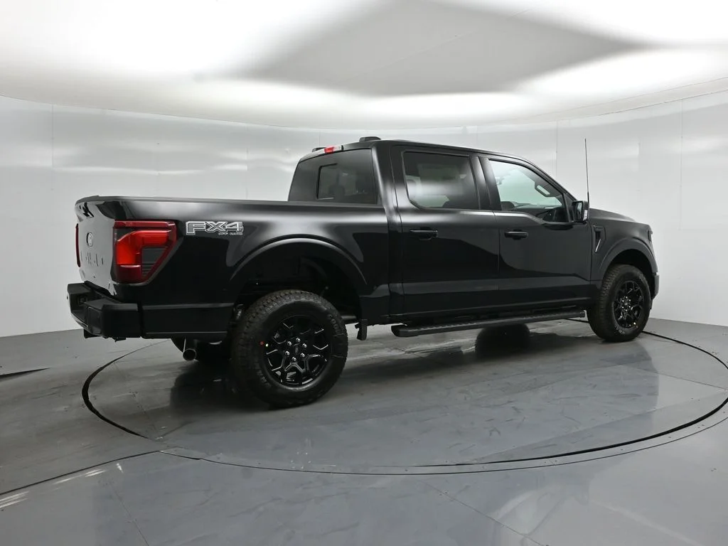 New 2026 Agate Black Metallic Ford XLT image 25
