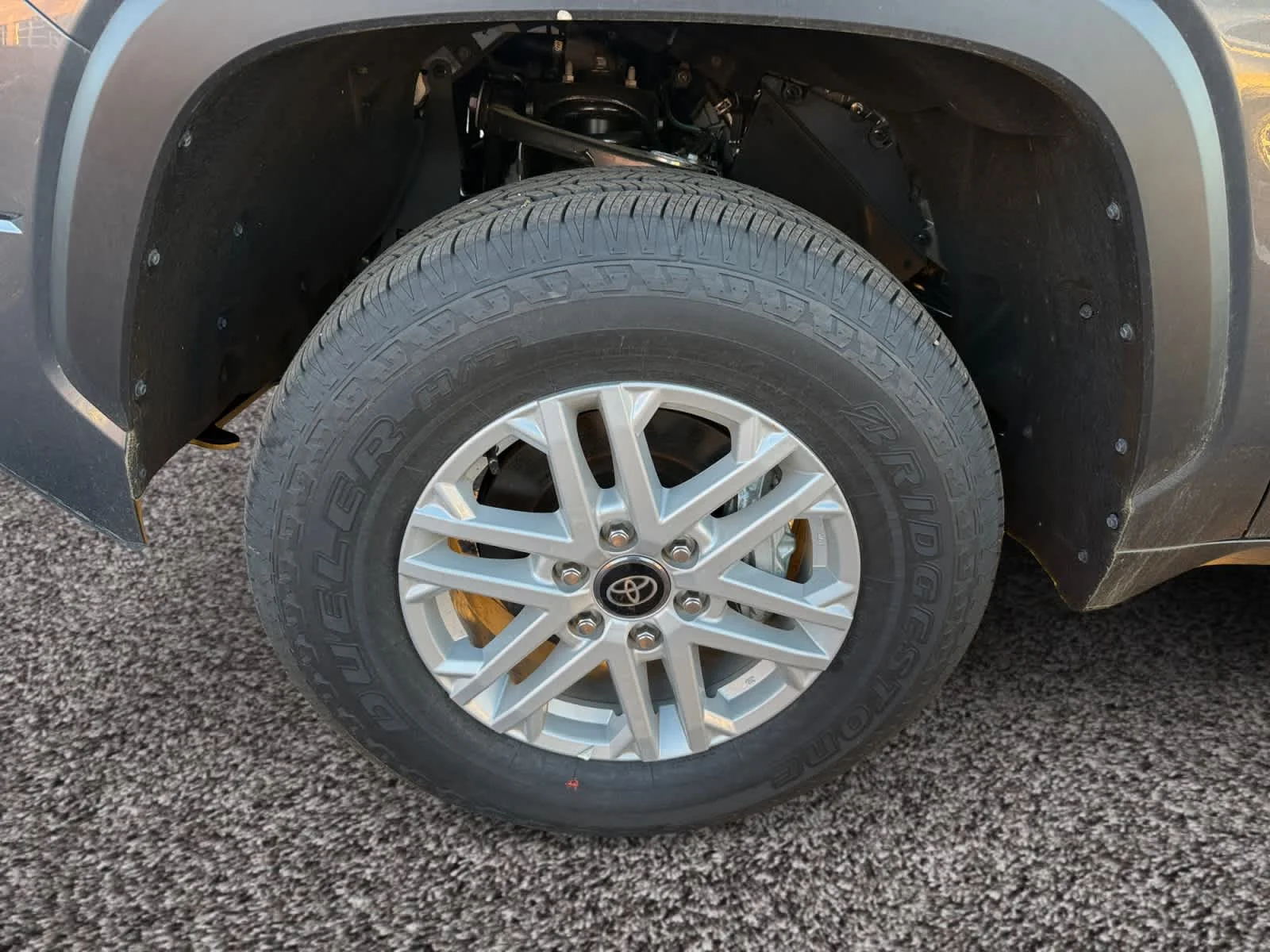 2026 Toyota Tundra SR5 - Photo 9