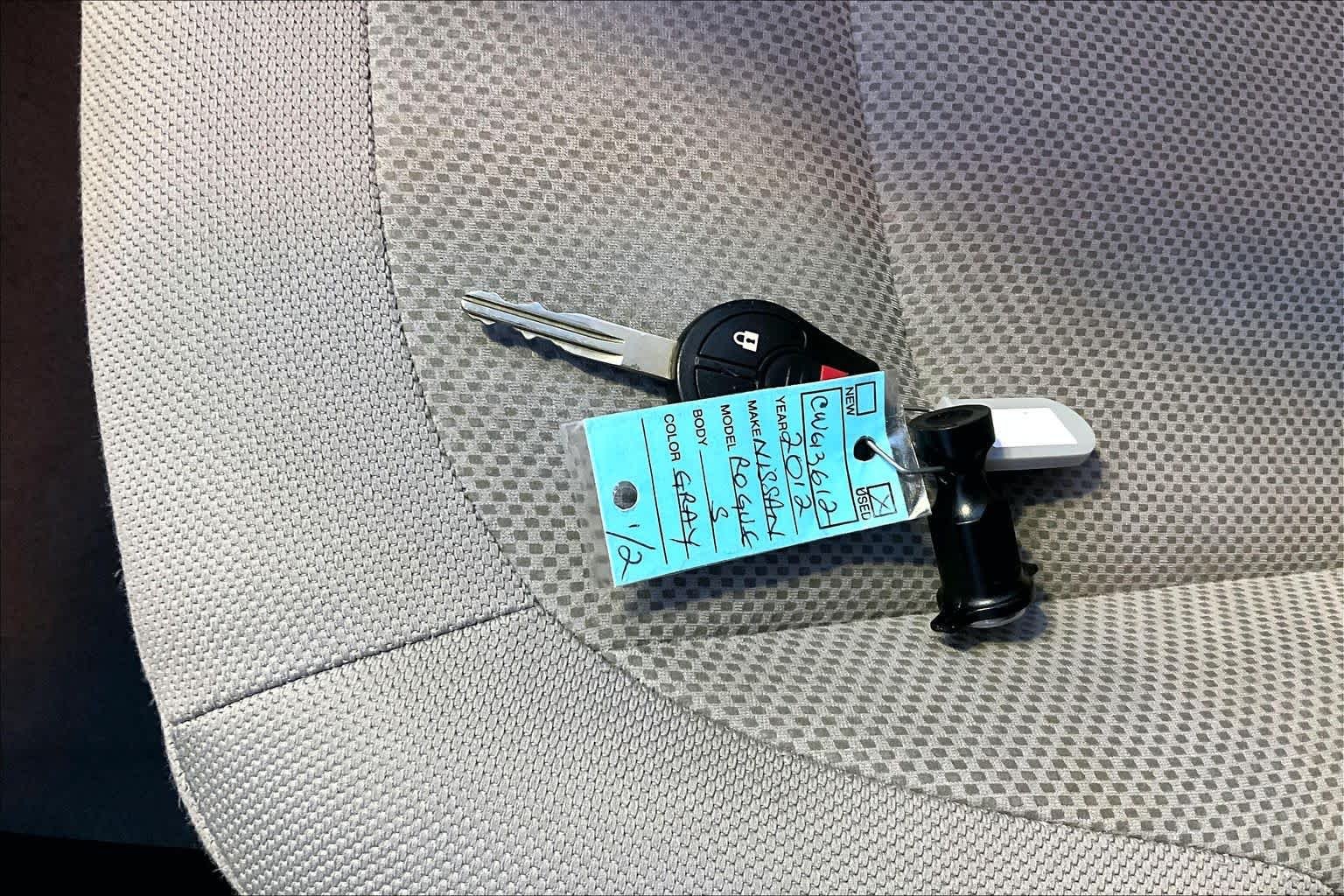 Used 2012 Platinum Graphite Nissan S image 15