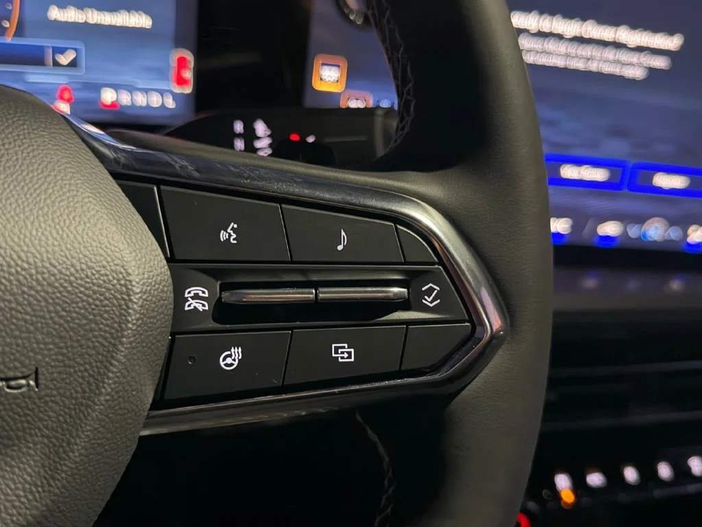 New 2027 Mosaic Black Metallic Chevrolet LT image 14