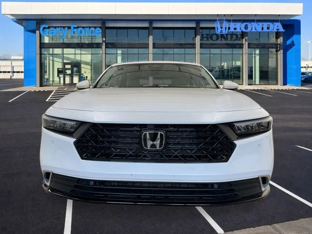 New 2026 Platinum White Pearl Honda Touring image 10