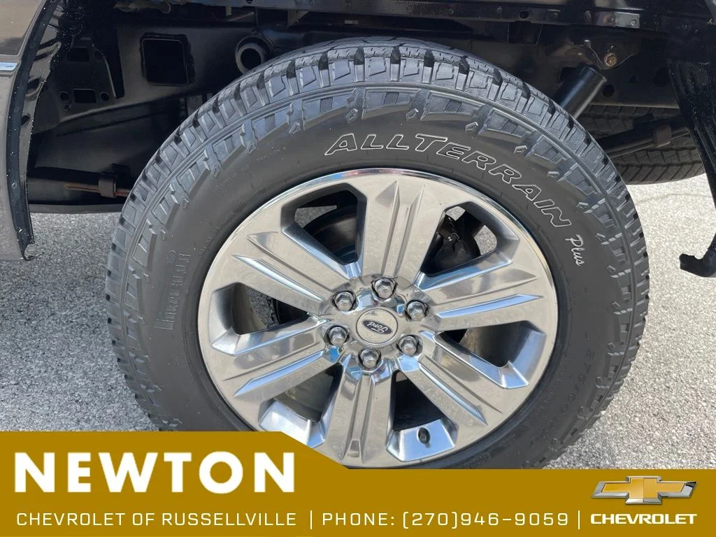 Used 2018 Shadow Black Ford XLT image 42