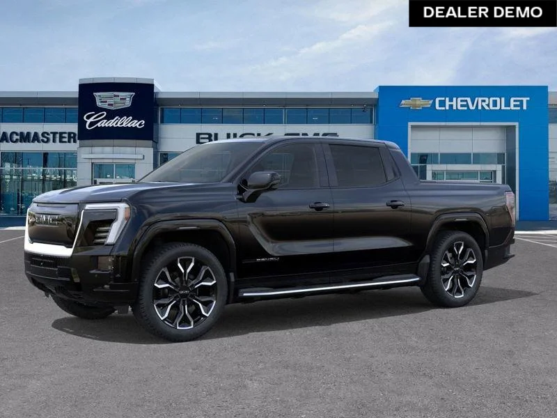Used 2025  GMC Denali image 2