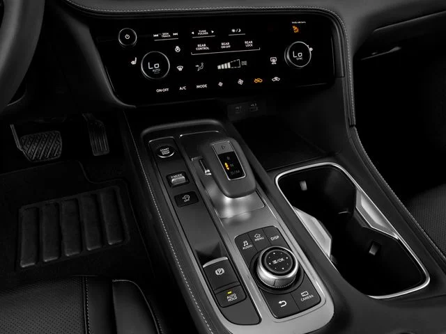 Used 2024 Gray INFINITI LUXE image 9