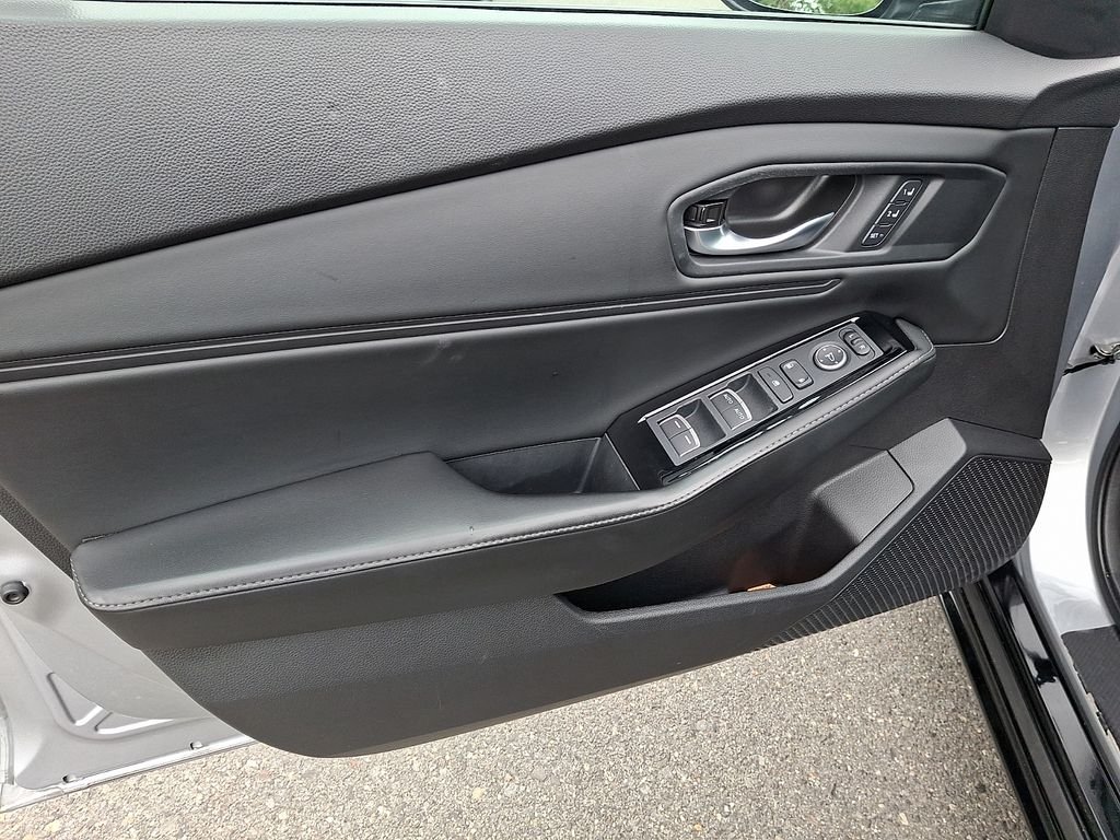 Used 2024 Silver Honda Touring image 12