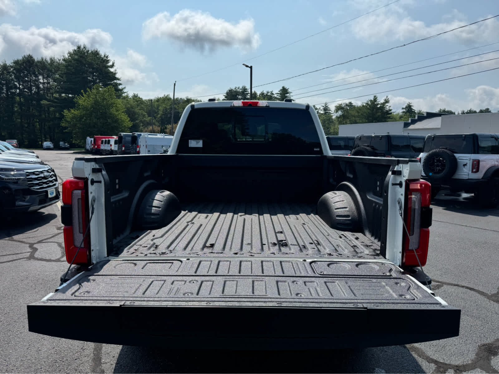New 2026 Star White Metallic Tri-Coat Ford Platinum image 5