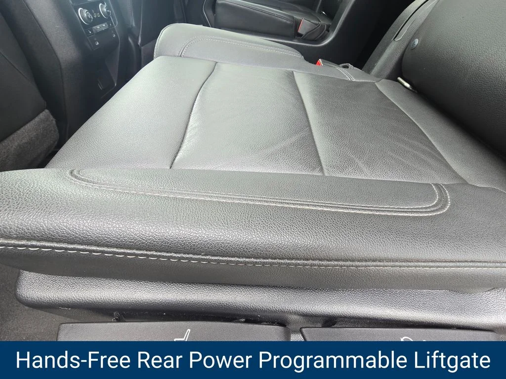 Used 2022 Gray Chevrolet Z71 image 15