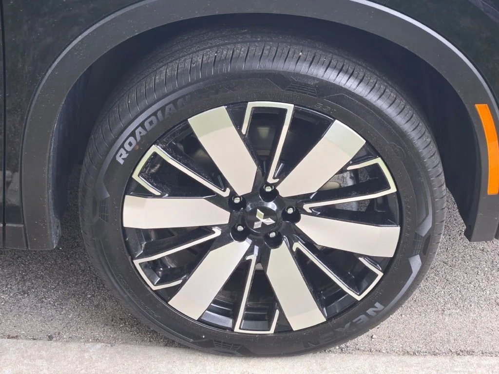 Certified Used 2025 Blue Mitsubishi SE image 5