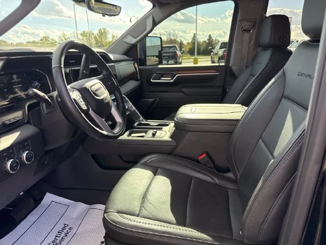Used 2025 Onyx Black GMC Denali image 11